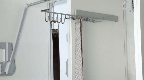 Tie &amp; Belt Rack Pull-Out